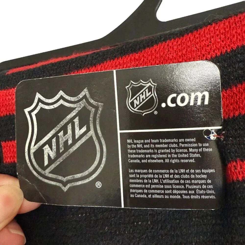 Chicago Blackhawks Reversible Scarf Knit Winter Neck NEW NHL Spellout Split Logo